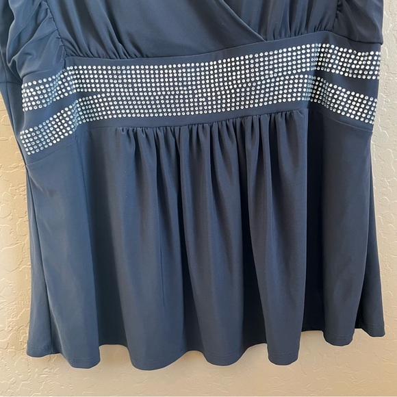 Torrid Gray Rhinestone Peplum Top - Size 2 - Picture 3 of 4
